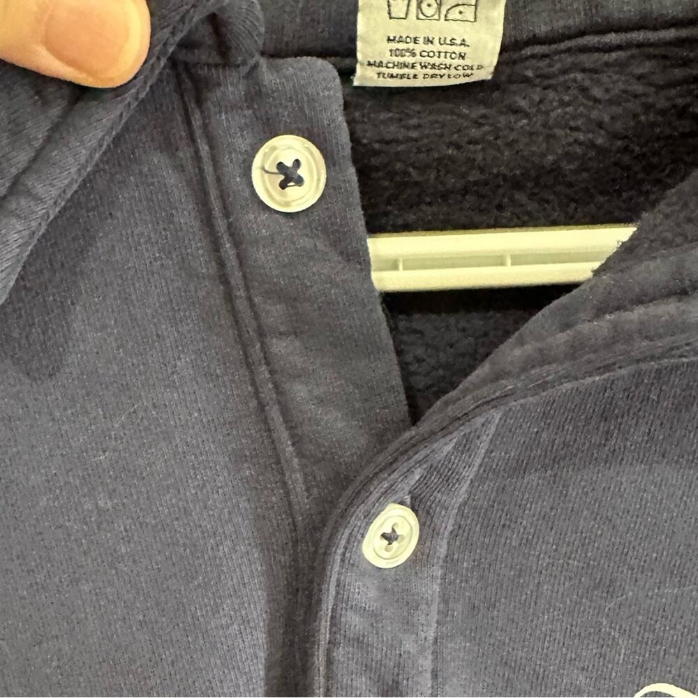 SPORTY & RICH Navy Rizzoli Polo - Picture 9 of 10